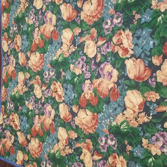 Handmade Quilt 36" x 46" - Picture 6 of 6